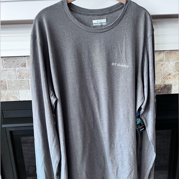 Columbia 🆕 Mens size LARGE Thistletown Hills Logo Tee Omni-Wick - Picture 1 of 13